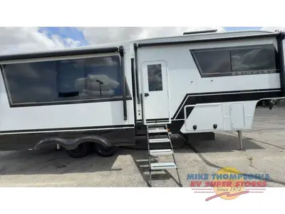 2026 Brinkley Model Z photo 8