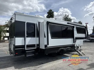 2026 Brinkley Model Z photo 15