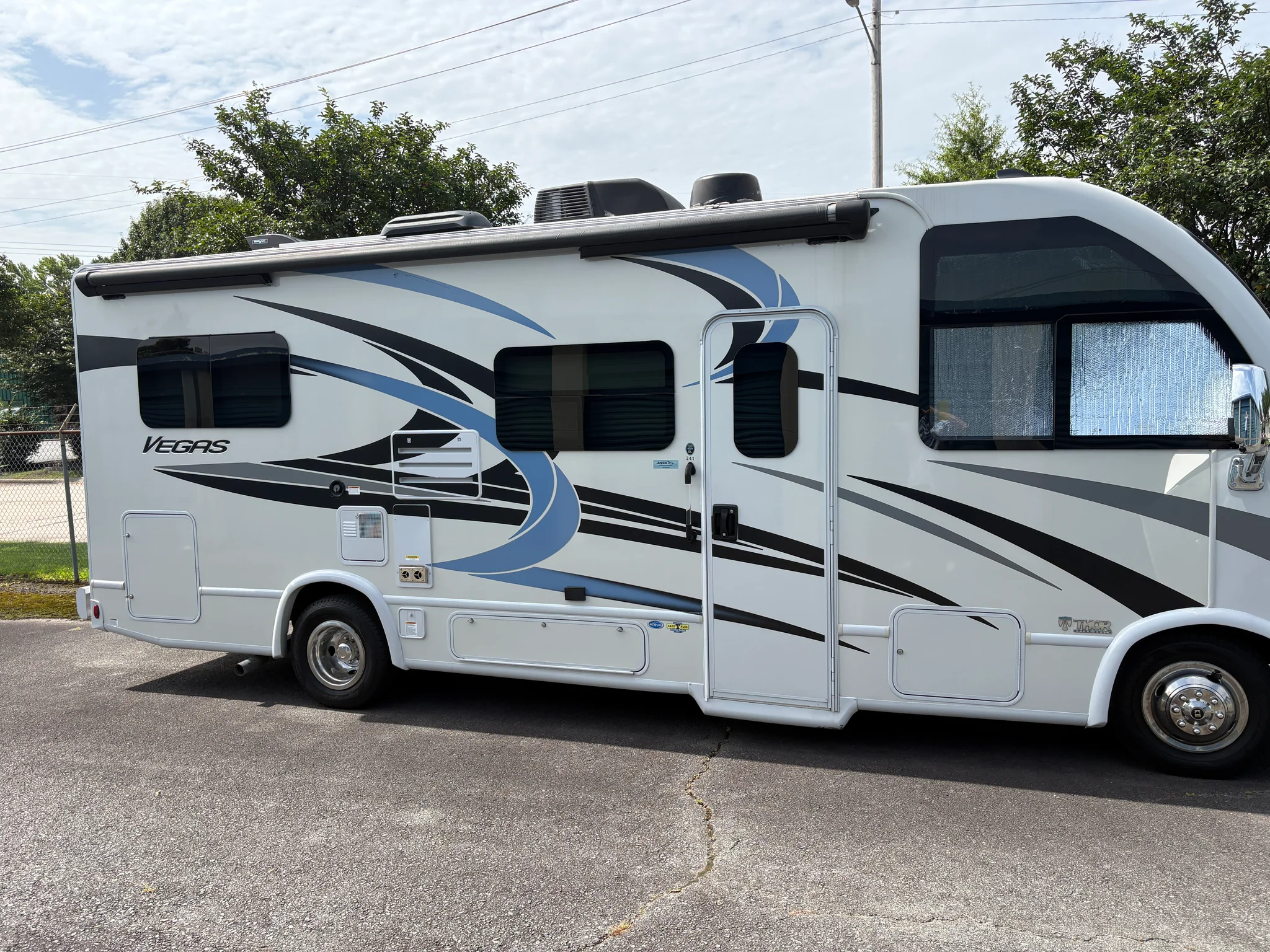 2023 THOR MOTOR COACH VEGAS exterior
