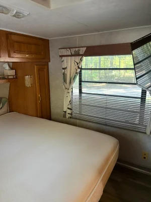 1995 HOLIDAY RAMBLER ALUMA-LITE® photo 12