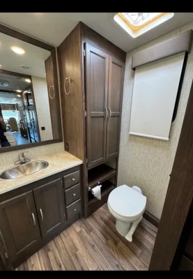 2019 COACHMEN MIRADA photo 2
