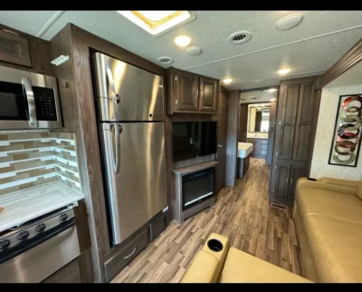 2019 COACHMEN MIRADA photo 4