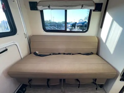 2027 Winnebago Resa IUH19DC photo 12