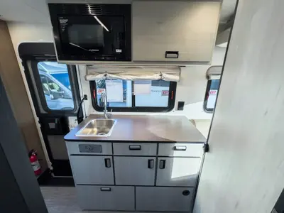 2027 Winnebago Resa IUH19DC photo 7