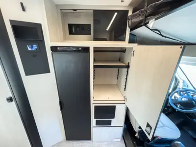 2027 Winnebago Resa IUH19DC photo 13