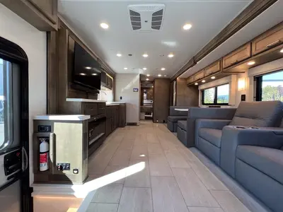 2027 Renegade Verona photo 3