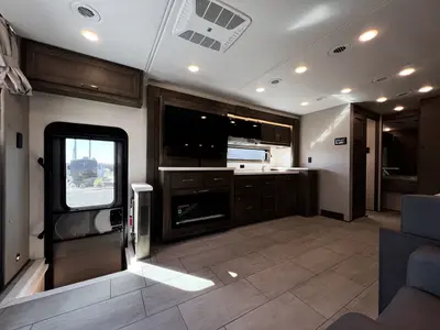 2027 Renegade Verona photo 11