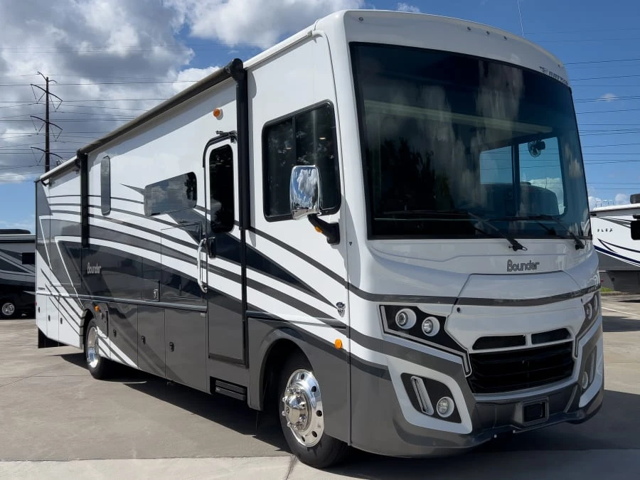 2024 Fleetwood Bounder exterior