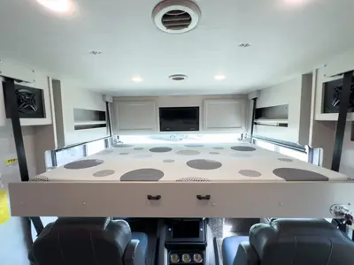 2024 Fleetwood Bounder photo 4