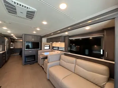 2023 Thor Motor Coach Palazzo photo 14