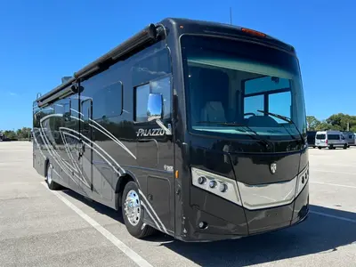 Used 2023 Thor Motor Coach Palazzo 37.4