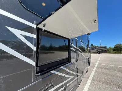 2023 Thor Motor Coach Palazzo photo 27