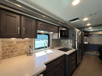 2023 Thor Motor Coach Palazzo photo 9