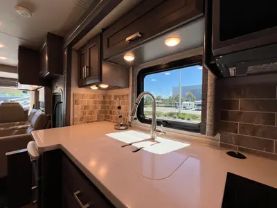 2023 Thor Motor Coach Palazzo photo 11