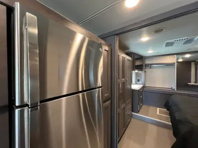 2023 Thor Motor Coach Palazzo photo 13