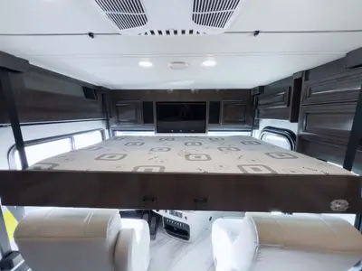 2020 Fleetwood Discovery photo 4