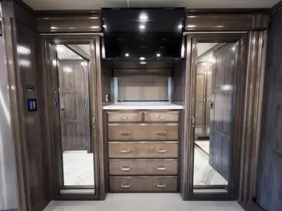 2020 Fleetwood Discovery photo 22