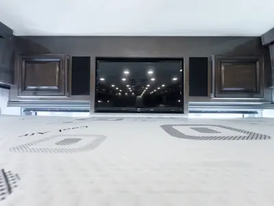 2020 Fleetwood Discovery photo 5
