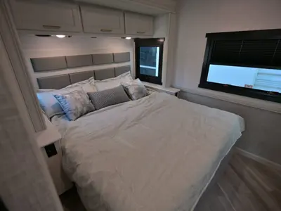 2027 Fleetwood Bounder photo 28