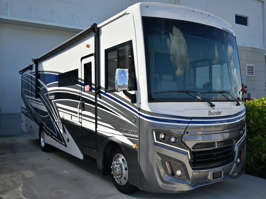 2027 Fleetwood Bounder exterior