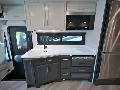 2027 Fleetwood Bounder photo 8