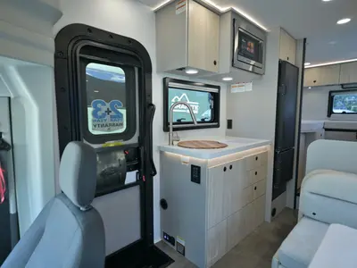 2027 Jayco Granite Ridge photo 6