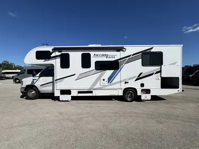 2026 Thor Motor Coach Freedom Elite photo 24