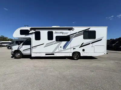 2026 Thor Motor Coach Freedom Elite photo 23
