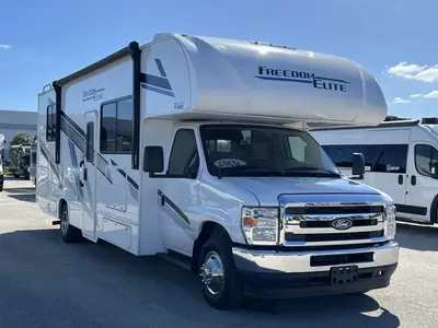 Used 2026 Thor Motor Coach Freedom Elite 28HE