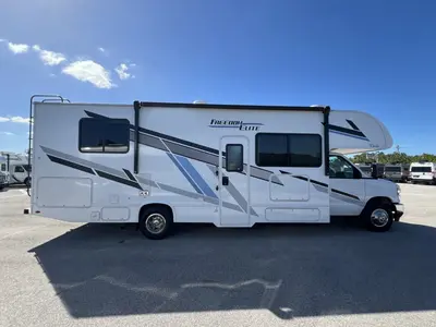 2026 Thor Motor Coach Freedom Elite photo 21