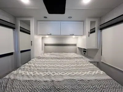 2026 Thor Motor Coach Freedom Elite photo 16