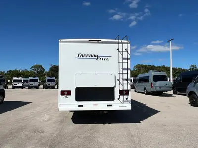2026 Thor Motor Coach Freedom Elite photo 25