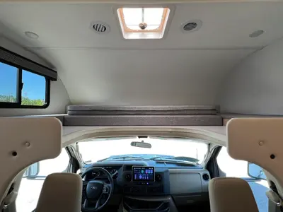 2026 Thor Motor Coach Freedom Elite photo 4