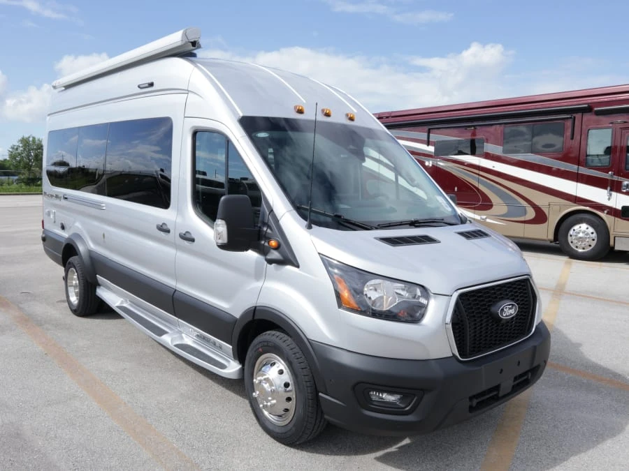 2027 Pleasure Way Ontour exterior