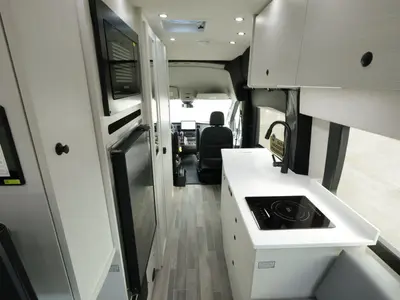 2027 Pleasure Way Ontour photo 4