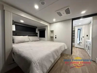 2026 Grand Design Solitude photo 34