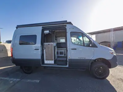 2026 Tiffin Motorhomes GH1 photo 16