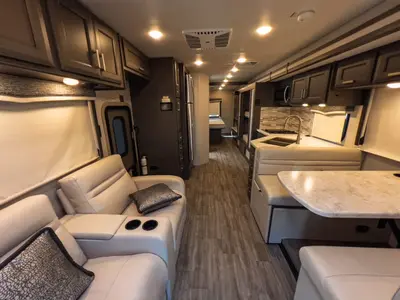 2024 Thor Motor Coach Magnitude photo 6