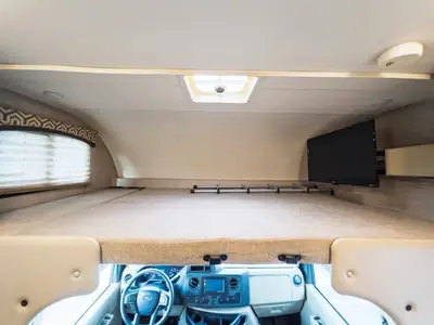 2021 Thor Motor Coach Chateau photo 5