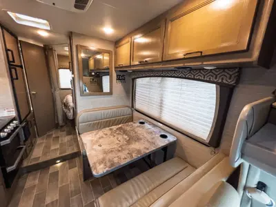 2021 Thor Motor Coach Chateau photo 7