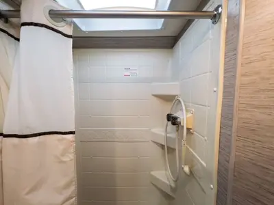 2021 Thor Motor Coach Chateau photo 17