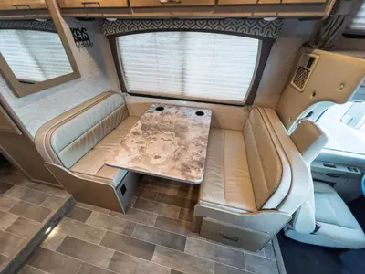 2021 Thor Motor Coach Chateau photo 8