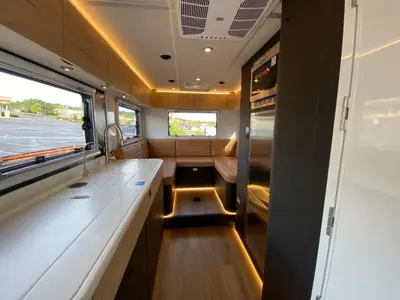 2027 Storyteller Overland GXV photo 30
