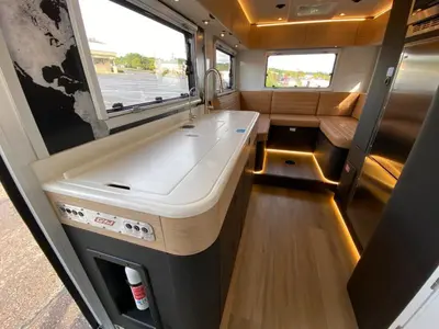 2027 Storyteller Overland GXV photo 29