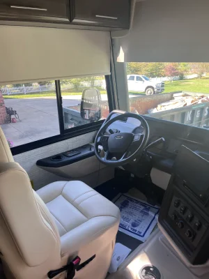 2025 JAYCO PRECEPT photo 3