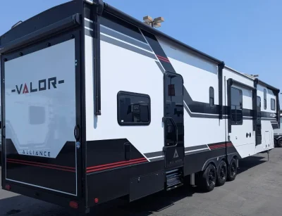 2026 ALLIANCE RV VALOR photo 11