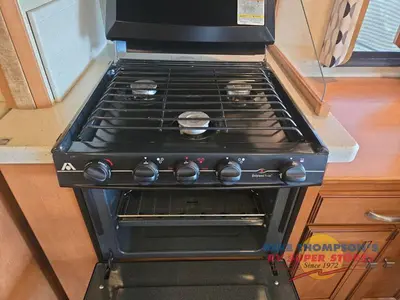 2014 Winnebago Vista photo 30