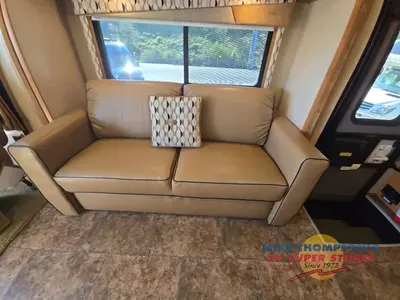 2014 Winnebago Vista photo 24