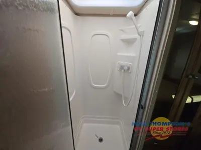 2014 Winnebago Vista photo 42