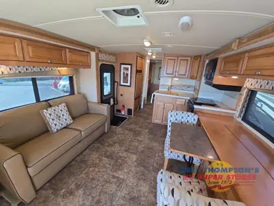 2014 Winnebago Vista photo 21